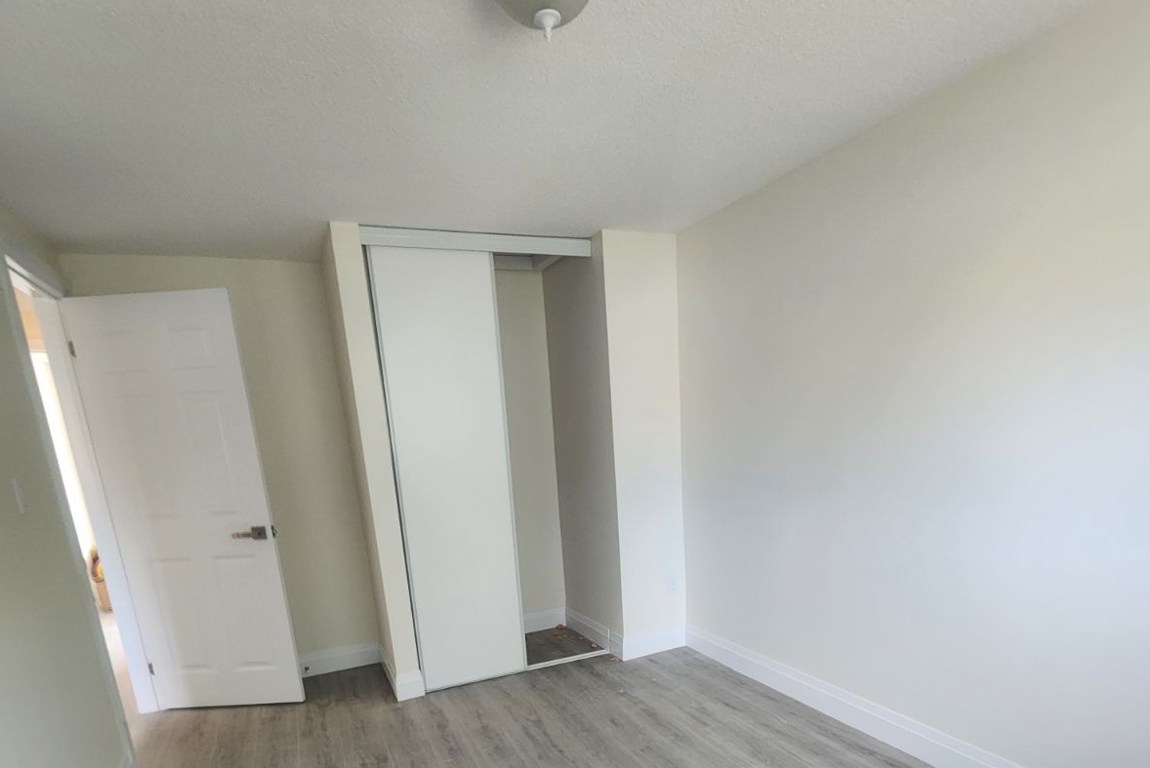 Bedroom Showing Closet