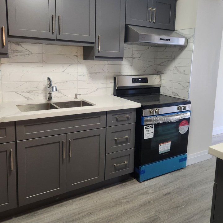 Kitchen Range, Counter and Sink